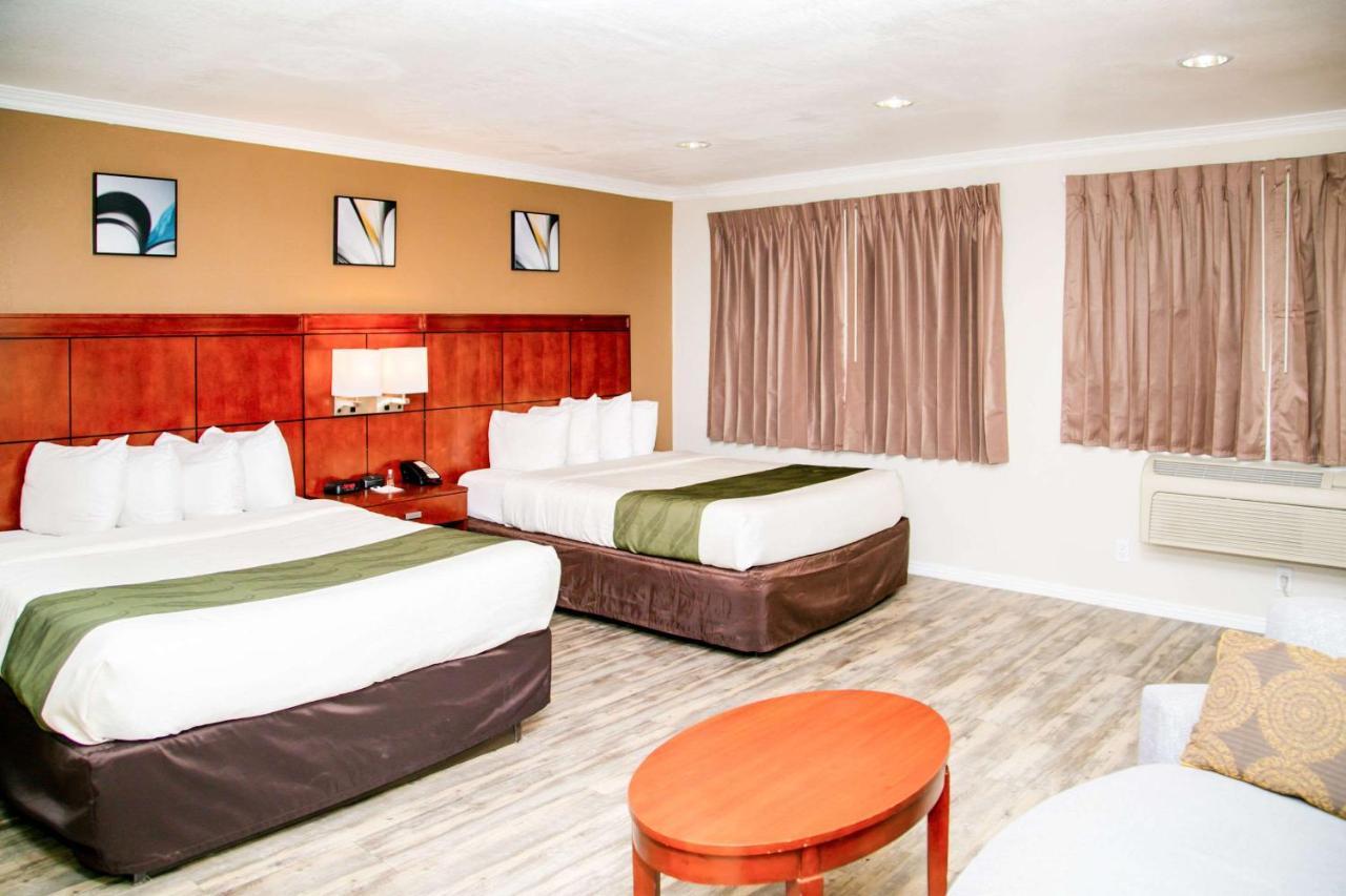 Quality Inn & Suites Thousand Oaks - Us101 Экстерьер фото